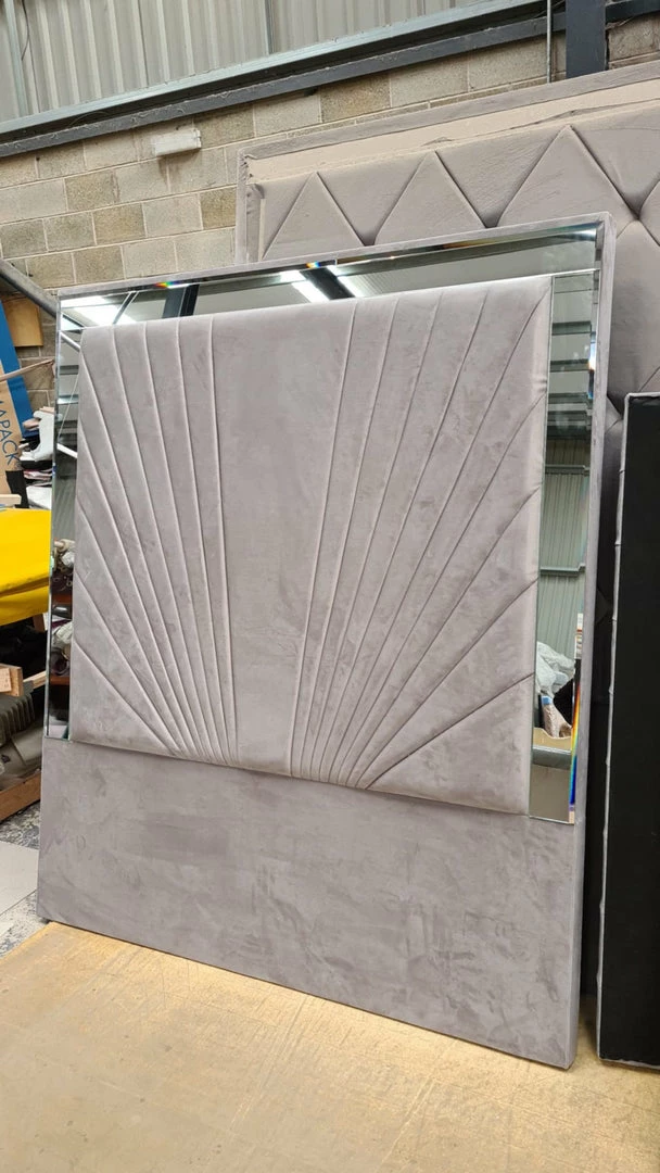 House Of Bling Furniture Boutique Grand Peacock Mirrored Bed 10 House Of Bling Furniture Boutique Grand Peacock Mirrored Bed