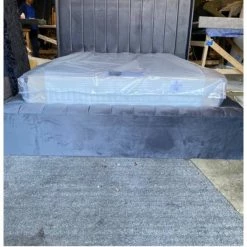 House Of Bling Furniture Boutique Royal Thomas Wing Bed