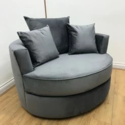 House Of Bling Furniture Boutique Standard Swivel Chair