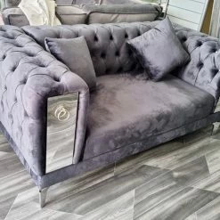 House Of Bling Furniture Boutique Chesterfield Knocker 3 Plus 2 Sofa Set Sofas