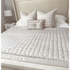 House Of Bling Furniture Boutique Valentino Wing Bed.. Beds