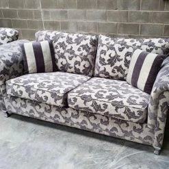 House Of Bling Furniture Boutique Royal Windsor Sofa In Floral